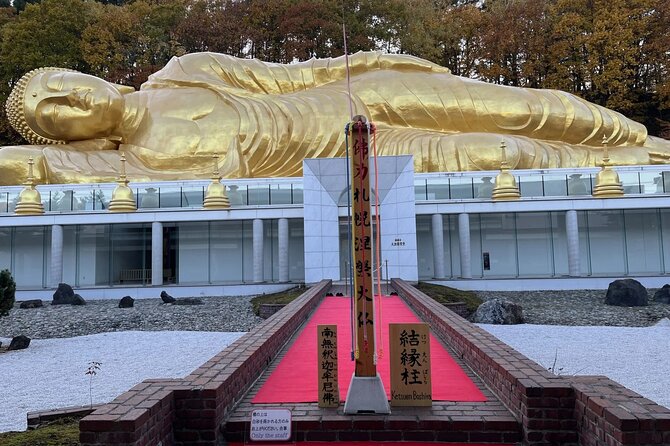 1 Day Tour to Hill of the Buddha, Sapporo and Sake - Sake at Yata Sake Stand Bar