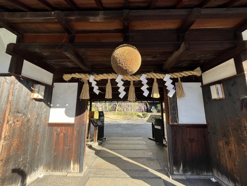 1-Day Walking Tour around Kobe : Mountains, Sea and Sake - Chinatown at Nankin-machi