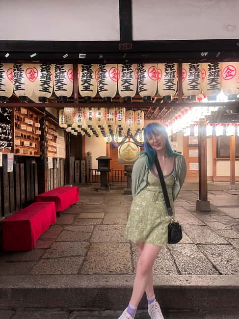 3.5h Osaka Night guided Local Bar Hopping, Sake & Karaoke - The final karaoke snack bar