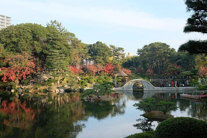 Bouldering, Sake and Food, Local Gem Hiroshima Evening Tour - A guided walk through everyday Yokogawa