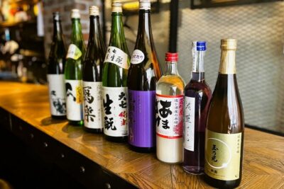 Casual Japanese SAKE tasting and snack experience in Kabukicho