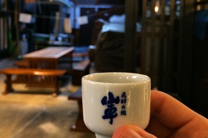 EXPERIENCE TAKAYAMA & LOCAL SAKE TASTING with explanation 1 HOUR! - Why Takayama and sake belong in the same walk