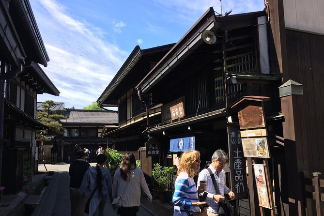 EXPERIENCE TAKAYAMA & LOCAL SAKE TASTING with explanation 1 HOUR! - Harada Sake Brewery and the 20-minute tasting