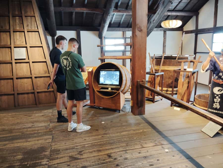 Kobe: 3-Hour Sake Breweries Tour with Special Tasting - Why Nada Gogo is the right place to study sake