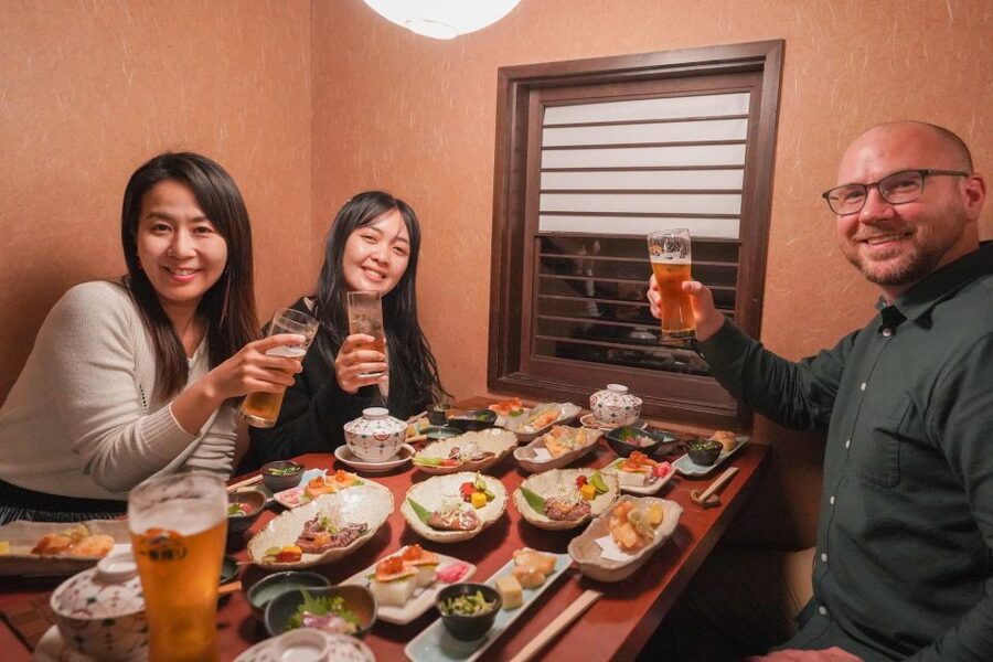 Kyoto: Foodie Night Tour in Gion with 9 dishes + 6 Sake - Key points at a glance