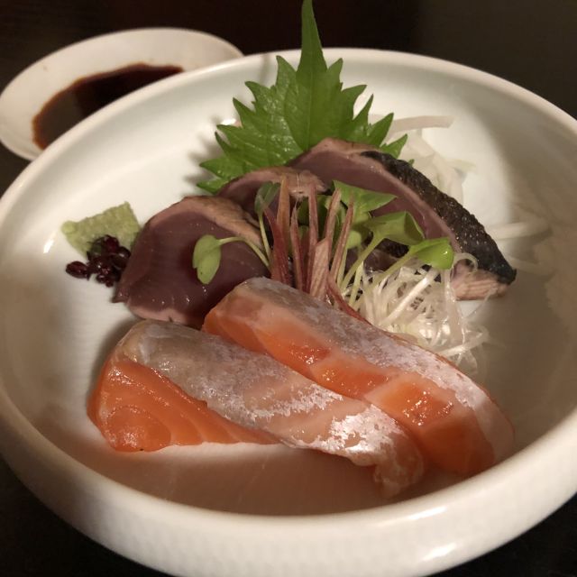 Kyoto: Foodie Night Tour in Gion with 9 dishes + 6 Sake - Ending with dessert in a traditional cafe