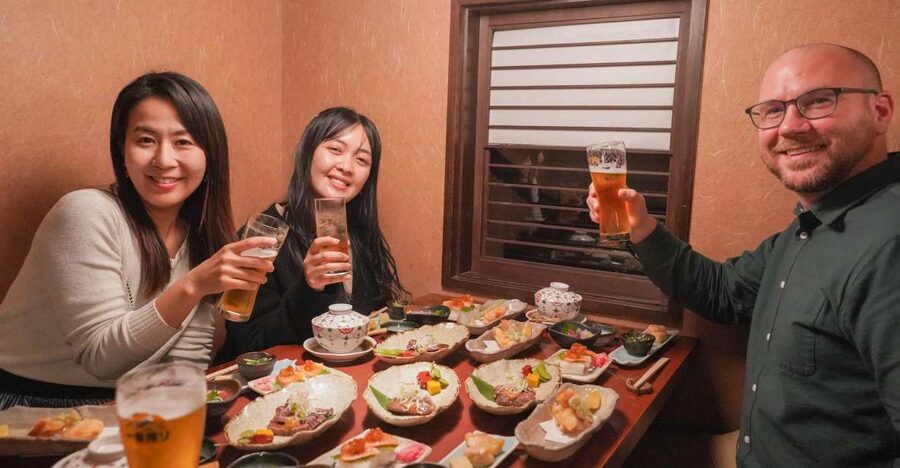 Kyoto: Foodie Night Tour in Gion with 9 dishes + 6 Sake - The first meal: Kyoto flavors without a grand ceremony