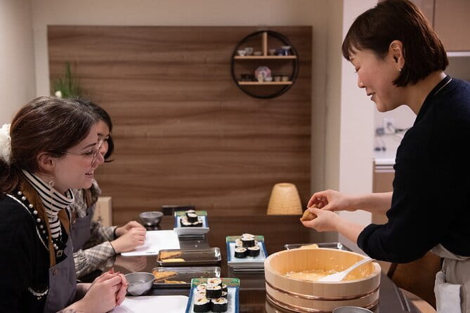 Nishiki Market, Private Sushi class & Sake Tasting in Townhouse - Nishiki Shrine and the quieter side of the market area