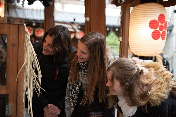 Nishiki Market, Private Sushi class & Sake Tasting in Townhouse - The sake tasting and what it adds