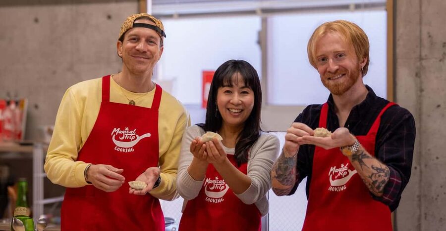 Osaka: Cooking Class & Sake Tasting with Local Market Visit - Building okonomiyaki the Osaka way