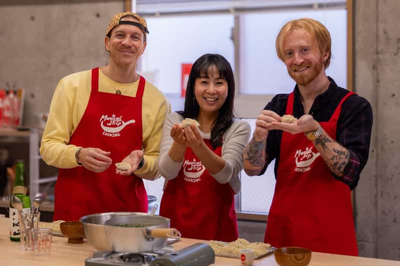 Osaka: Cooking Class & Sake Tasting with Local Market Visit - The supermarket stop near Minami Morimachi