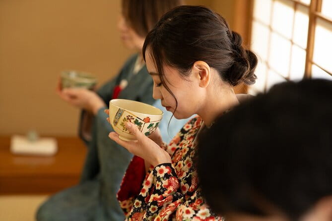 Osaka Sake & Food Tour - Private touring gives you more control