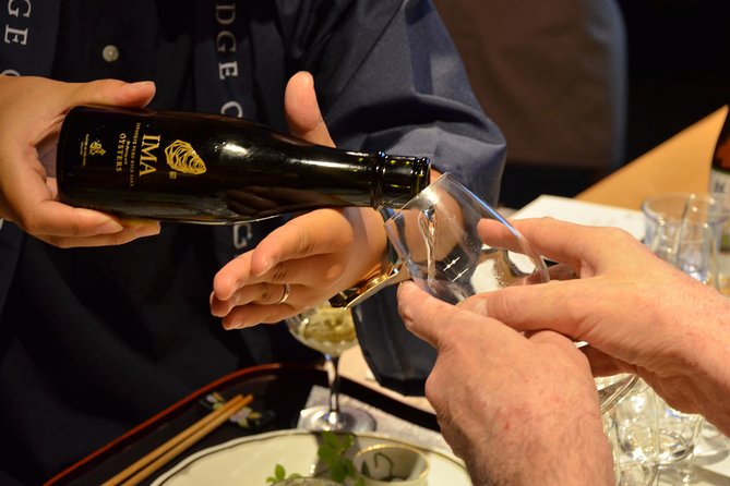 Private Japanese Sake Tasting Lecture in Niigata - Snacks show why food pairing matters