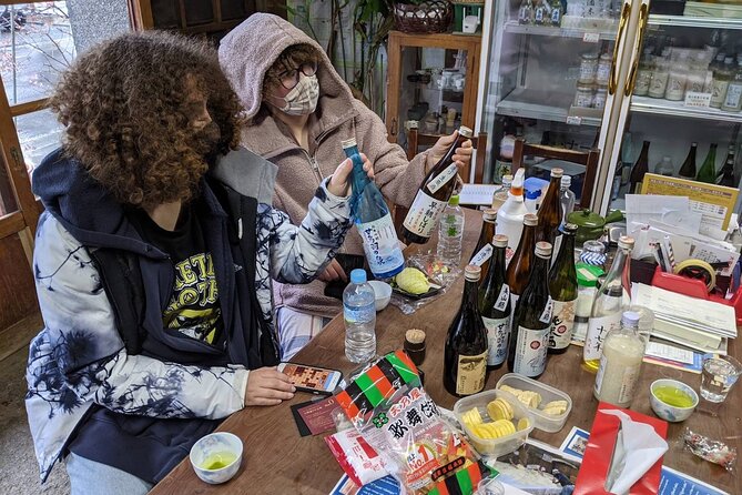 Private Matsumoto Castle & Sake – Taste of Local Life - Entering Matsumoto Castle, Japan’s famous black fortress