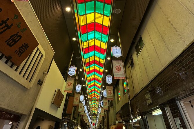 Private Nishiki Market Food & Sake Tour by Young Local Guides - Vegetarian and Vegan Choices in the Market
