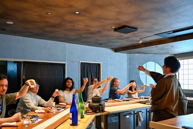 Sake "Omakase" in Osaka : Guided Tasting by a Active Sake brewer - The Same Sake at Two Temperatures