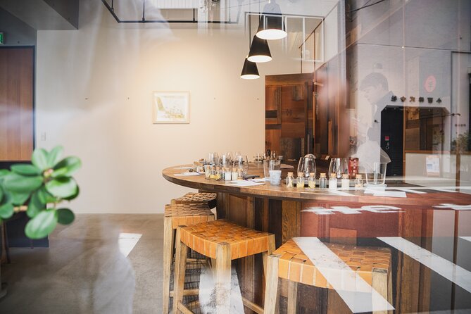 Sake Omakase in Tokyo: Guided Tasting by Certified Sommeliers - Guides who teach without making it feel like school
