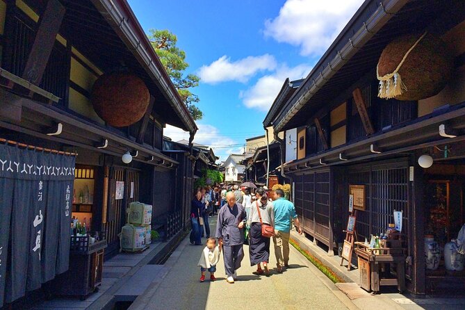 Takayama Local Cuisine, Food & Sake Cultural Tour with Government-Licensed Guide - Why the licensed guide matters
