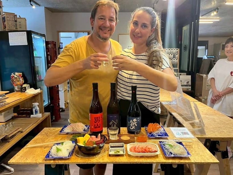 Tokyo: Private Tsukiji Street Food & Sake with Local Guide - Practical tips for a smoother morning or afternoon