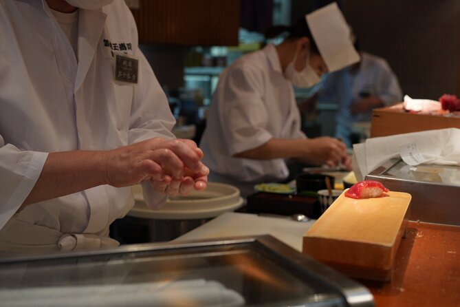 Tsukiji Market Eating Tour, Authentic Sushi & Sake Comparison - Finishing with a real sushi lunch