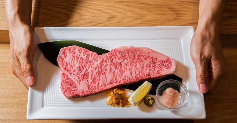 Wagyu & Sake 8 Course Tasting Dinner in Shinjuku - What the Wagyu and Sake Dinner Really Offers