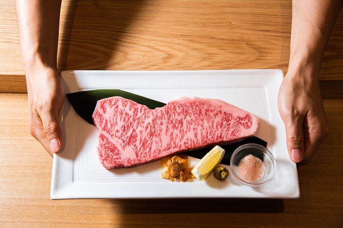 Wagyu & Sake Pairing in Shinjuku – Steak, Shabu-Shabu & More - Starting at 6 p.m. in Shinjuku