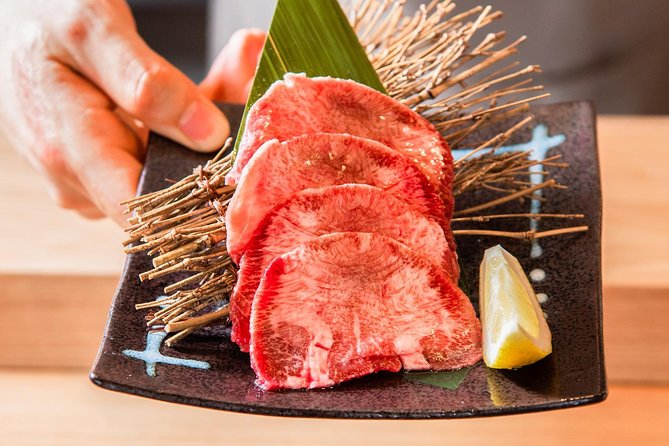 Wagyu & Sake Pairing in Shinjuku – Steak, Shabu-Shabu & More - The opening lesson: wagyu, sake, and regional flavor